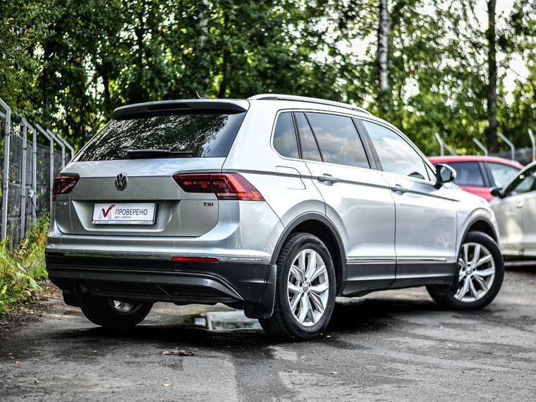 Volkswagen Tiguan,  - вид 1