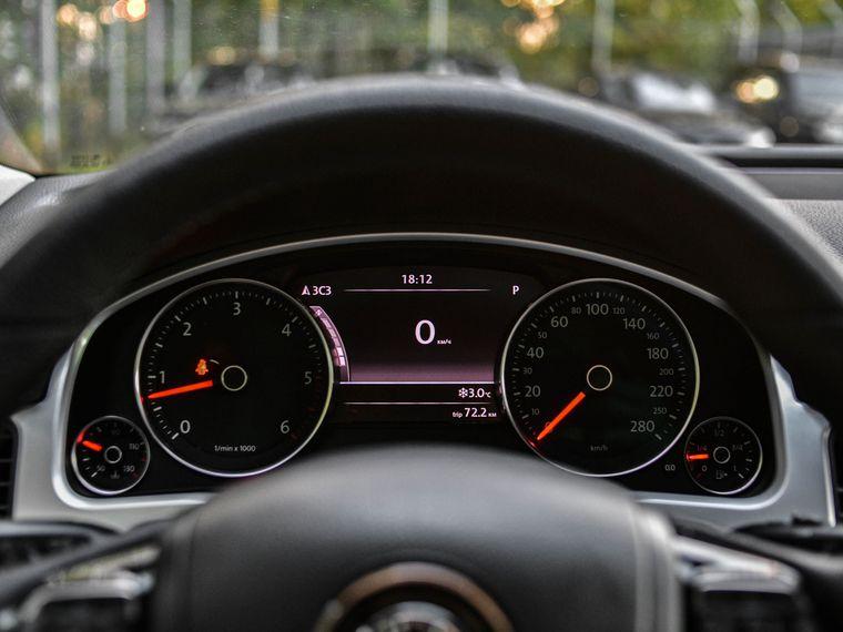 Volkswagen Touareg,  - вид 4