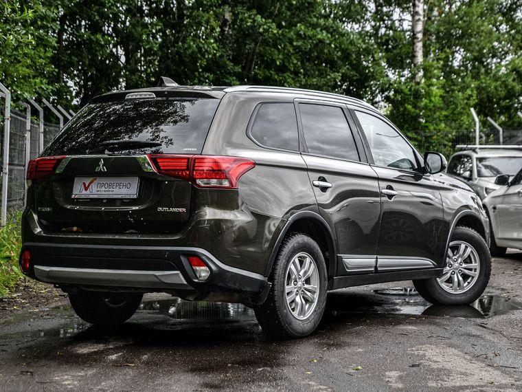 Mitsubishi Outlander,  - вид 1