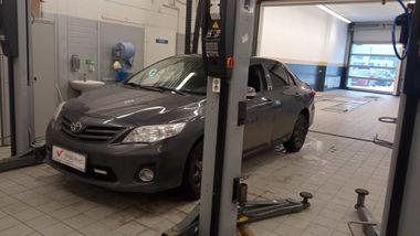 Toyota Corolla 2011 года, 123 110 км - вид 1