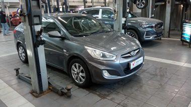 Hyundai Solaris 2013 года, 158 285 км - вид 2