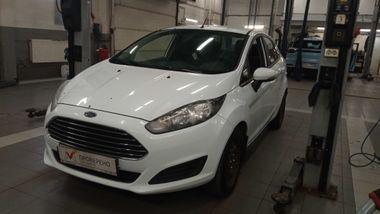 Ford Fiesta 2015 года, 307 538 км - вид 1