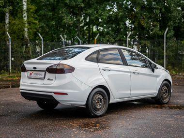 Ford Fiesta 2015 года, 307 538 км - вид 2
