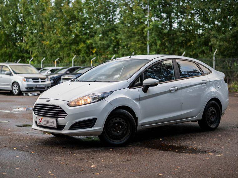 Ford Fiesta 2015 года, 307 538 км - вид 1