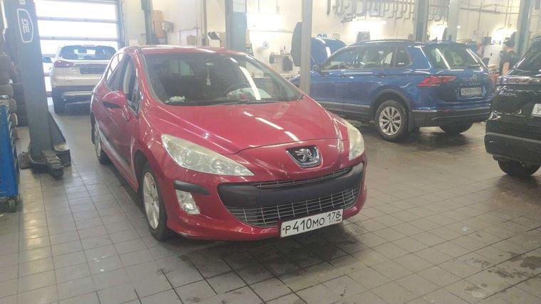 Peugeot 308 2011 года, 167 702 км - вид 2