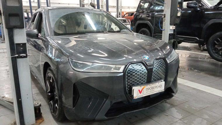 BMW iX 2021 года, 72 305 км - вид 2