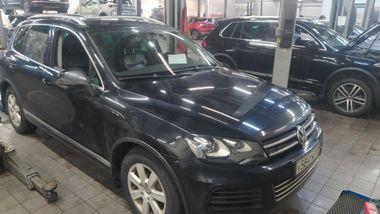 Volkswagen Touareg 2011 года, 254 835 км - вид 2