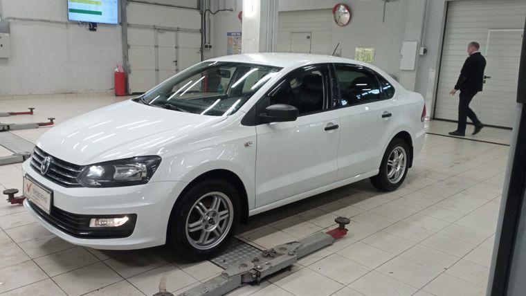 Volkswagen Polo 2016 года, 51 947 км - вид 1