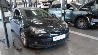 Opel Astra GTC 2013 года, 120 115 км - вид 2