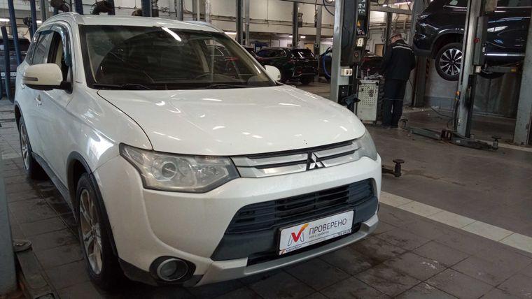 Mitsubishi Outlander 2014 года, 208 141 км - вид 2