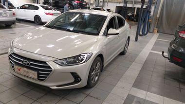 Hyundai Elantra 2017 года, 97 748 км - вид 1