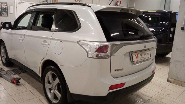 Mitsubishi Outlander, 2012 - вид 2