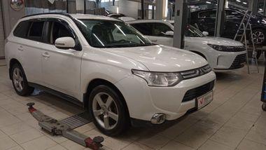 Mitsubishi Outlander 2012 года, 214 487 км - вид 2