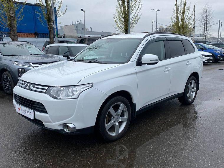 Mitsubishi Outlander, 2012
