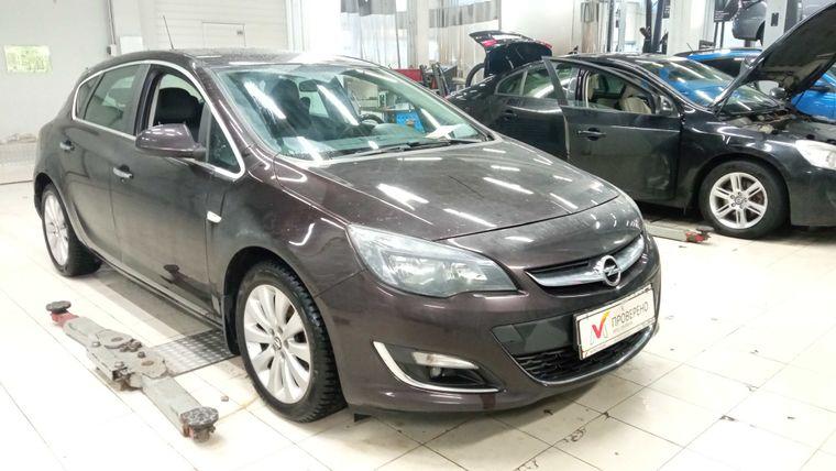 Opel Astra 2013 года, 128 429 км - вид 2