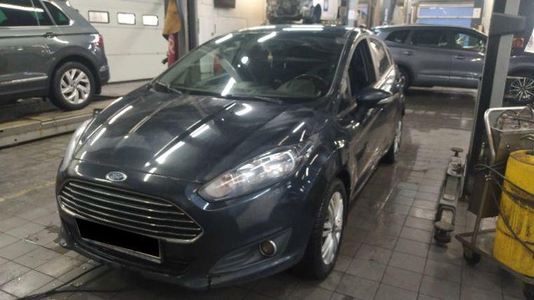 Ford Fiesta 2018 года, 233 557 км - вид 1