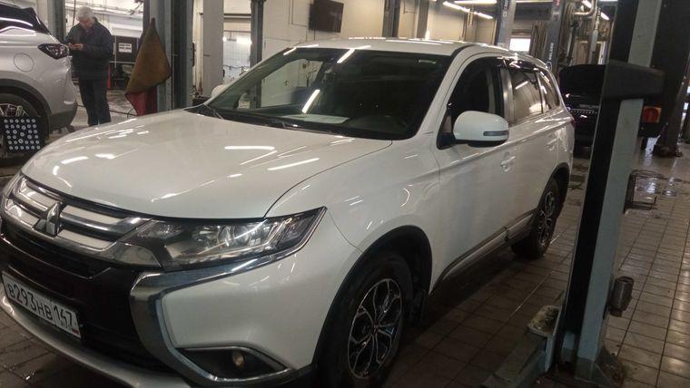 Mitsubishi Outlander 2017 года, 133 223 км - вид 1