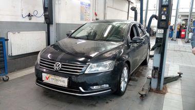 Volkswagen Passat 2012 года, 224 461 км - вид 1