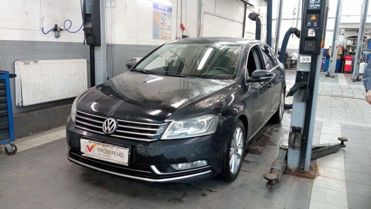 Volkswagen Passat 2012 года, 224 461 км - вид 1