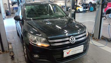 Volkswagen Tiguan 2013 года, 139 898 км - вид 2