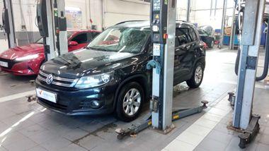 Volkswagen Tiguan 2013 года, 180 599 км - вид 1