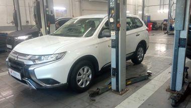 Mitsubishi Outlander 2019 года, 113 128 км - вид 1