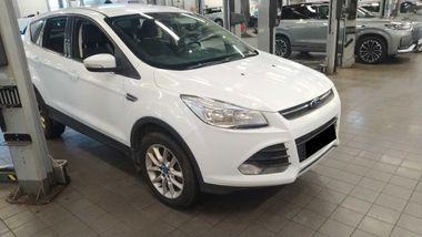Ford Kuga 2015 года, 143 552 км - вид 2