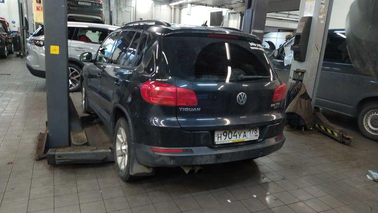 Volkswagen Tiguan,  - вид 1