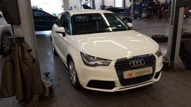 Audi A1 2011 года, 104 815 км - вид 2