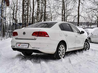 Volkswagen Passat 2013 года, 248 000 км - вид 2