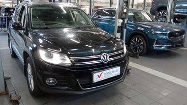 Volkswagen Tiguan 2012 года, 72 488 км - вид 2