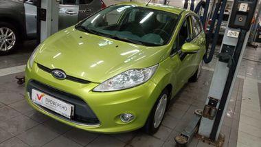 Ford Fiesta 2010 года, 92 830 км - вид 1