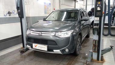 Mitsubishi Outlander 2014 года, 166 390 км - вид 1