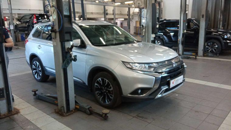 Mitsubishi Outlander 2022 года, 138 698 км - вид 2