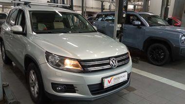 Volkswagen Tiguan 2013 года, 107 997 км - вид 2