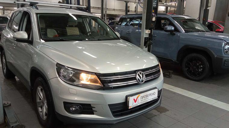 Volkswagen Tiguan 2013 года, 107 997 км - вид 2