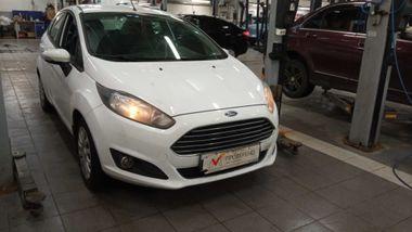 Ford Fiesta 2015 года, 109 148 км - вид 2