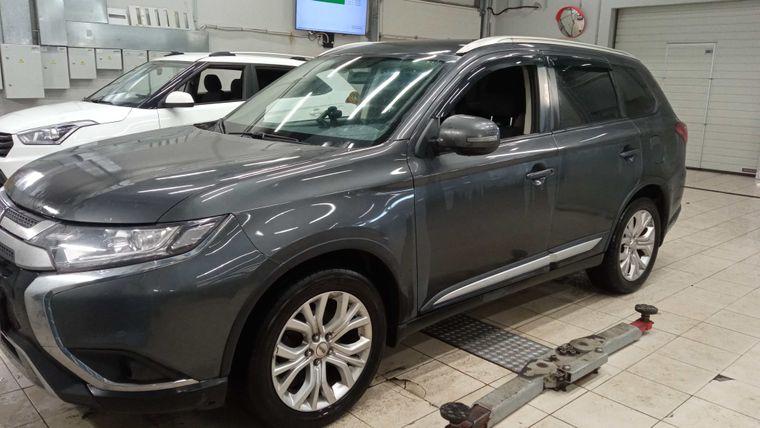 Mitsubishi Outlander, 