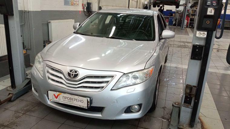 Toyota Camry 2010 года, 287 518 км - вид 1