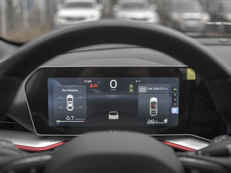 Geely Coolray,  - вид 4