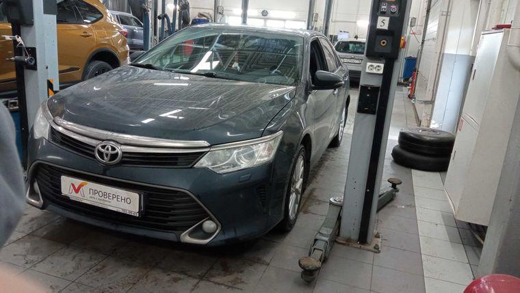 Toyota Camry 2015 года, 280 970 км - вид 1