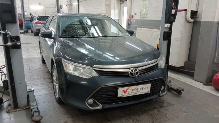 Toyota Camry 2015 года, 280 970 км - вид 2