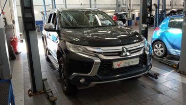 Mitsubishi Pajero Sport 2017 года, 190 874 км - вид 2