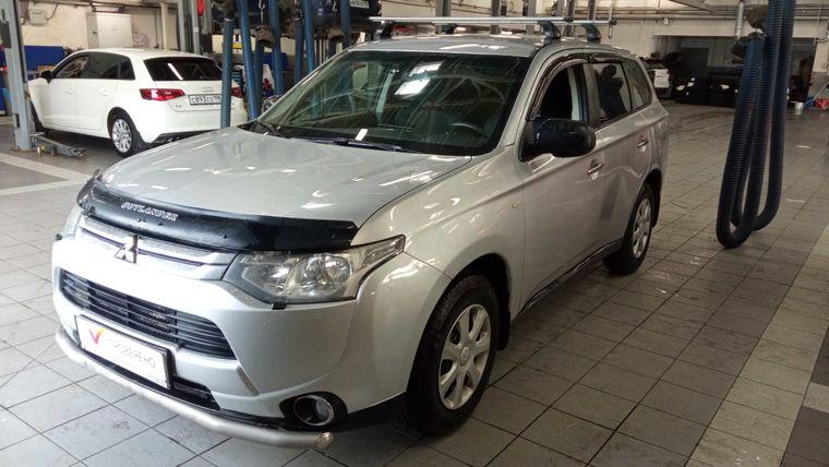 Mitsubishi Outlander, 2014