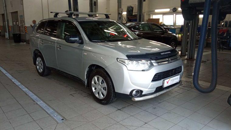 Mitsubishi Outlander, 2014 - вид 1