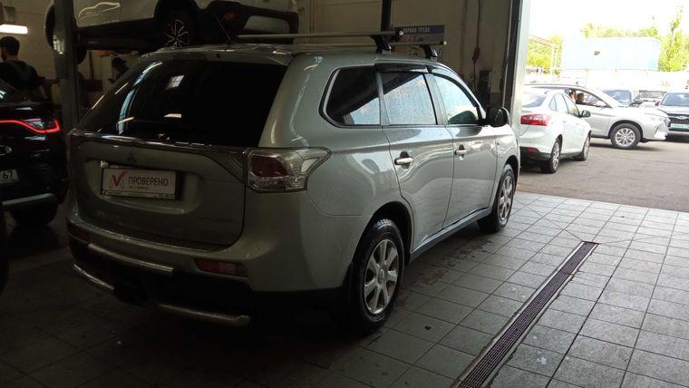 Mitsubishi Outlander, 2014 - вид 2