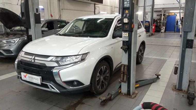 Mitsubishi Outlander 2020 года, 154 037 км - вид 1
