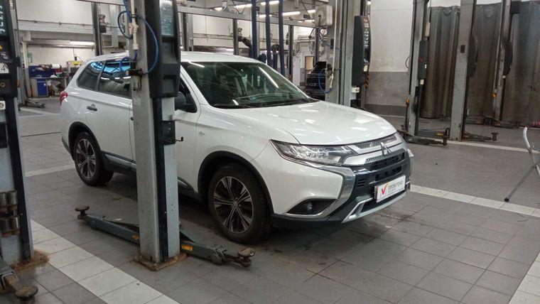Mitsubishi Outlander 2020 года, 154 037 км - вид 2
