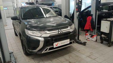 Mitsubishi Outlander 2020 года, 115 648 км - вид 2