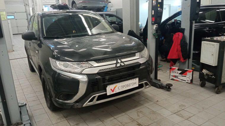 Mitsubishi Outlander 2020 года, 115 648 км - вид 2